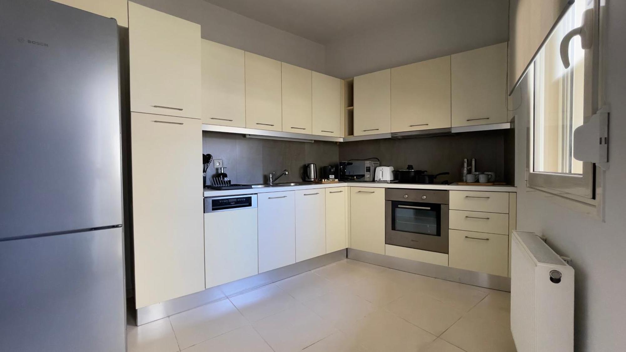 Nh Urban Living In Nea Alikarnassos Apartment Heraklion  Bagian luar foto